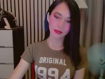 Vivahotbabessandra Chaturbate stream image from April 23, 2026