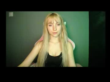 Luciacam20 Chaturbate stream image from April 23, 2026