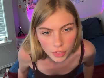Elliee81 Chaturbate stream image from April 23, 2026
