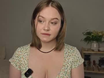 Low_Signal Chaturbate stream image from April 23, 2026