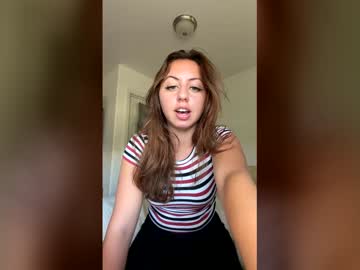 Ysaneedscash Chaturbate stream image from April 23, 2026
