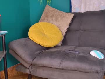 Layla_17 Chaturbate stream image from April 23, 2026