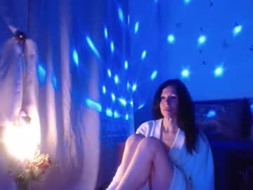 Elysasun Chaturbate stream image from April 24, 2026