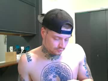 Redinthebed Chaturbate stream image from April 24, 2026