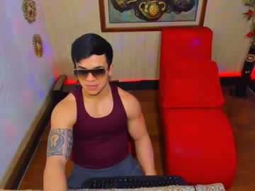 Themuscularvenezuelanman Chaturbate stream image from April 24, 2026