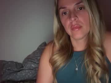 Emilelovesyou Chaturbate stream image from April 24, 2026