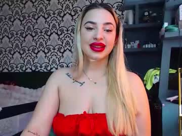 Lorasinclare Chaturbate stream image from April 24, 2026