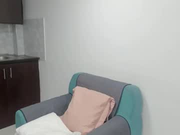 Luna_Dumont Chaturbate stream image from April 24, 2026