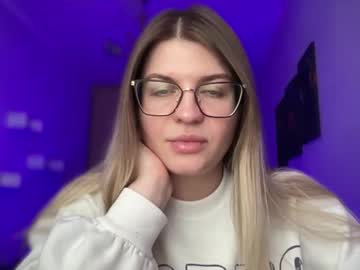 Crystalblush01 Chaturbate stream image from April 24, 2026