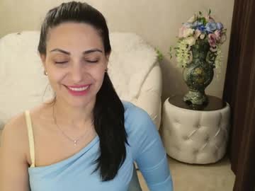 Lovelybeatricee Chaturbate stream image from April 24, 2026