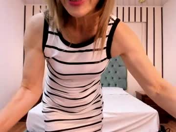 Madissonlow Chaturbate stream image from April 24, 2026
