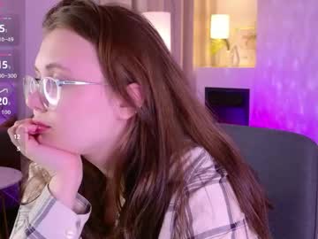 Peachynoxxx Chaturbate stream image from April 24, 2026