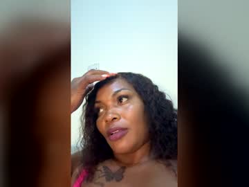 Essy994406 Chaturbate stream image from April 24, 2026