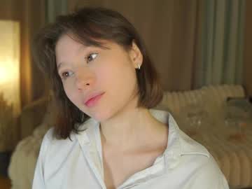 Rhebageigel Chaturbate stream image from April 24, 2026