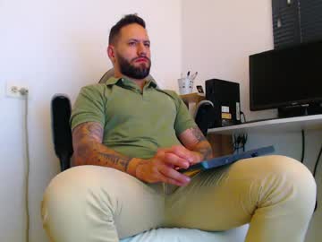 Esteban7984068 Chaturbate stream image from April 24, 2026