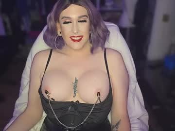 Thelizzilust Chaturbate stream image from April 24, 2026