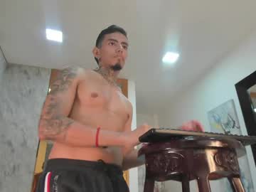 Alejo_Strong24 Chaturbate stream image from April 24, 2026