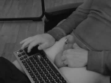 Slutterbug Chaturbate stream image from April 24, 2026