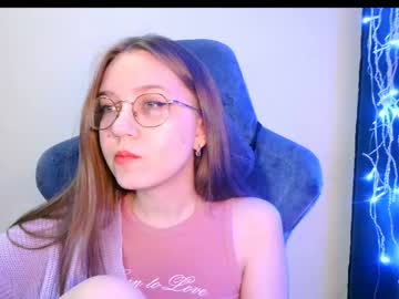 Vivivivikkie Chaturbate stream image from April 24, 2026