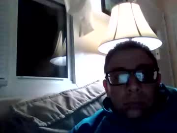 21piolts Chaturbate stream image from April 25, 2026