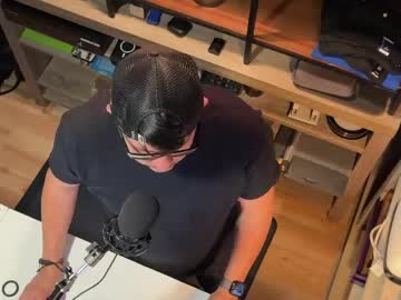 Colmscorner Chaturbate stream image from April 25, 2026