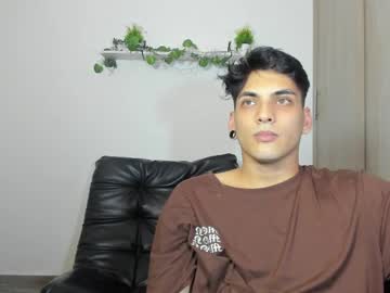Luxrx Chaturbate stream image from April 25, 2026