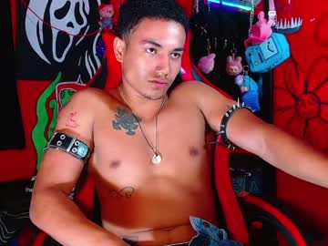 Nikkithebeastxx Chaturbate stream image from April 25, 2026
