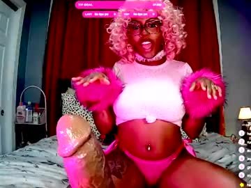 Yummykittyxo Chaturbate stream image from April 25, 2026