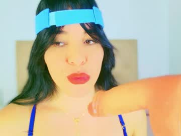 Charlootteevans Chaturbate stream image from April 25, 2026