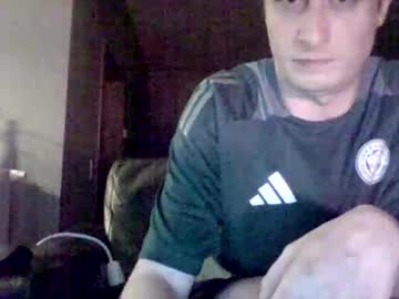 Derokkes Chaturbate stream image from April 25, 2026