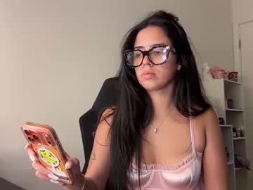 Thebellagarcia Chaturbate stream image from April 25, 2026