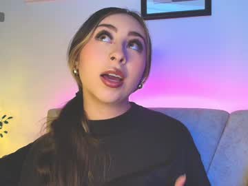 Cloe_Martinezz_ Chaturbate stream image from April 25, 2026
