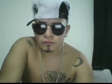Maxtaylor25 Chaturbate stream image from April 25, 2026