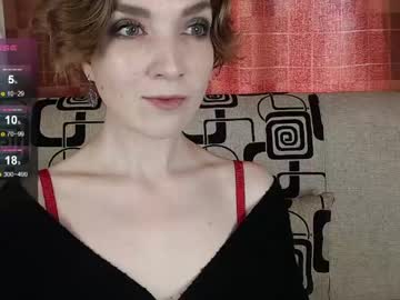 Tinawincee Chaturbate stream image from April 25, 2026