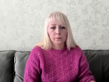 Silkblondevip22 Chaturbate stream image from April 25, 2026