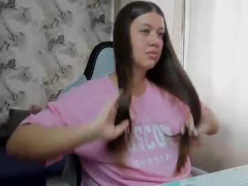Elisa_Kollin Chaturbate stream image from April 25, 2026