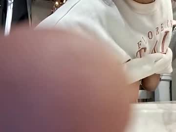 Mariecastle517 Chaturbate stream image from April 25, 2026
