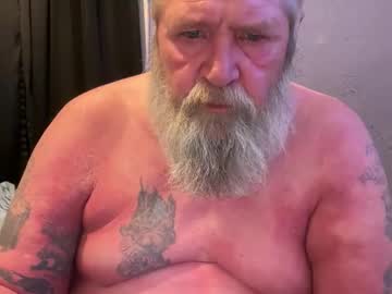 Olderguyplayin Chaturbate stream image from April 25, 2026