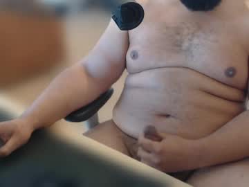 Daddy_B34r Chaturbate stream image from April 25, 2026
