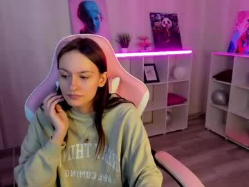 Golden_Whisper Chaturbate stream image from April 25, 2026