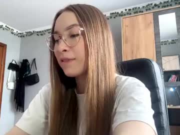 Kristimarth Chaturbate stream image from April 25, 2026