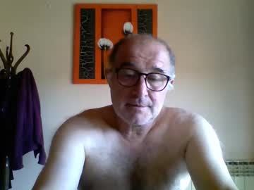 Shymmy10 Chaturbate stream image from April 25, 2026