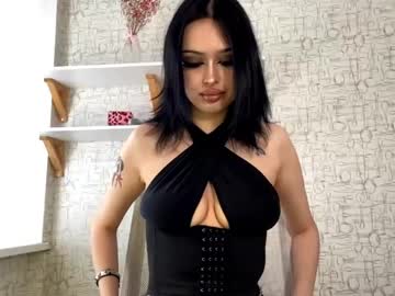 Eneidacollazo Chaturbate stream image from April 25, 2026