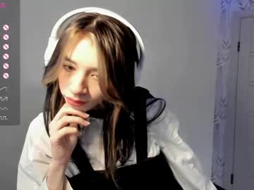 Lunacelestiall Chaturbate stream image from April 25, 2026