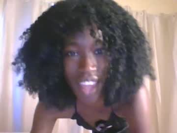 Chroe22 Chaturbate stream image from April 25, 2026