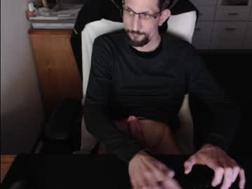 Dermattes Chaturbate stream image from April 25, 2026