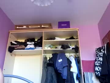 Ozved5413 Chaturbate stream image from April 25, 2026