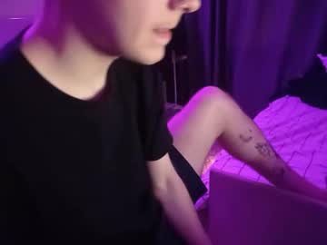 Sizzleozzy Chaturbate stream image from April 25, 2026