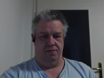 Para3214 Chaturbate stream image from April 25, 2026