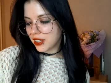 Leilacurson Chaturbate stream image from April 25, 2026